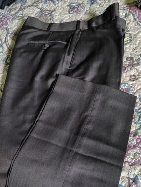 Men's Stafford Performance Dress Pants. 34x32, Like New, Dark Brown